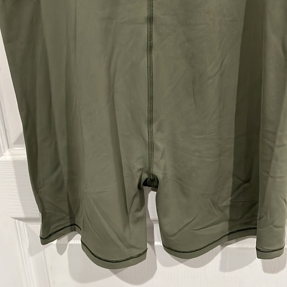 Vuori all the feels onesie - Picture 9 of 10